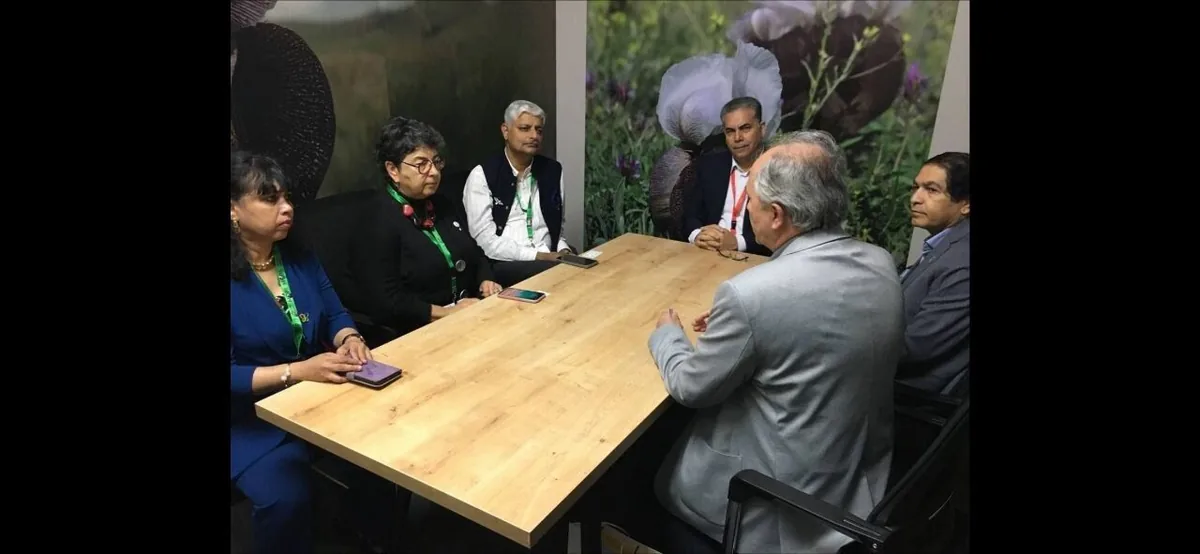 رایزنی هیات ایرانی با مقامات اتحادیه جهانی حفاظت درباره برنامه مدیریت گونههای در معرض خطر