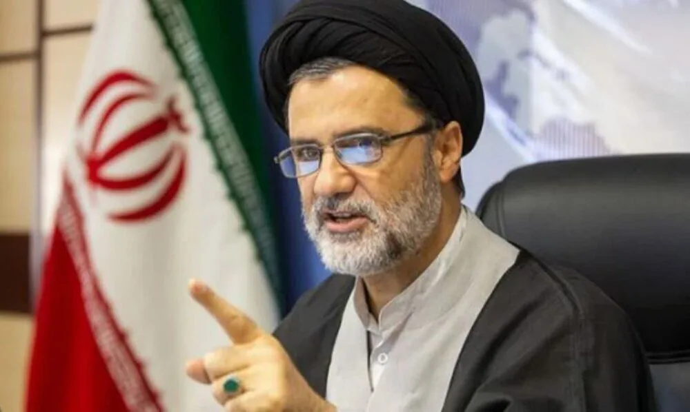 محمود نبویان: هرگونه مذاکره با آمریکا قبل از انتخابات کنگره کمک مستقیم به ترامپ است