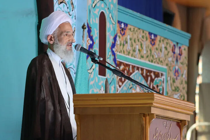 امام جمعه ساری: حفظ استقلال و دفاع از منافع ملی ضرورتی اجتنابناپذیر است