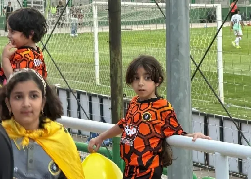 فرزندان حسینی هم گلر سپاهان شدند(عکس)