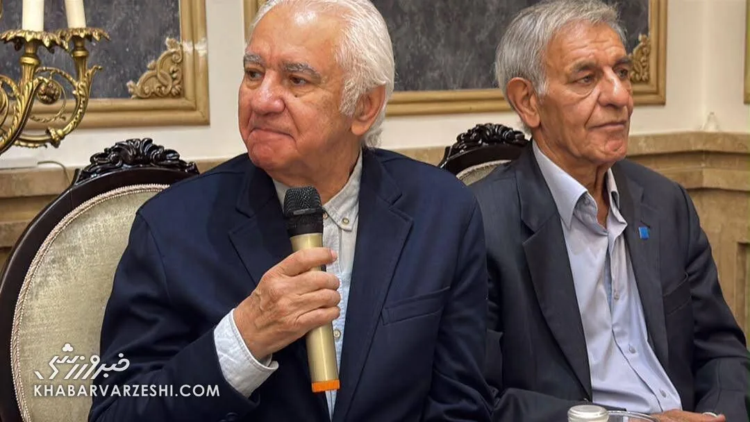 دیدار استقلالیها با مدیرعامل جدید/ متدین پای صحبت پیشکسوتان نشست +عکس