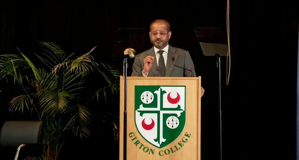 وزیر خارجه عمان: امنیت خلیج فارس بدون مشارکت ایران ممکن نیست / مسئله این نیست که شما با ایران دوست هستید یا دشمن؛ امروز ایران یک واقعیت است / مسئله هستهای و موضوع تنگه هرمز هر دو غیرقابل حل شدهاند، زیرا قدرتهای خارجی همچنان شرایط و چارچوب تعاملات را تعیین میکنند / خواستار ایجاد یک ساختار امنیتی فراگیر با مشارکت ایران، عراق و شش کشور عضو شورای همکاری خلیج فارس هستیم