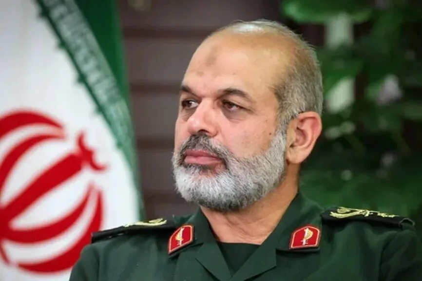 فرمانده کل سپاه: پرستاران با روحیه زینبی در برابر سختیها استوار ایستادهاند