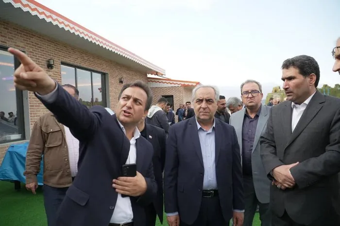استاندار آذربایجان‌شرقی در کلیبر پیگیر مصوبات دولت تا رفع موانع تولید