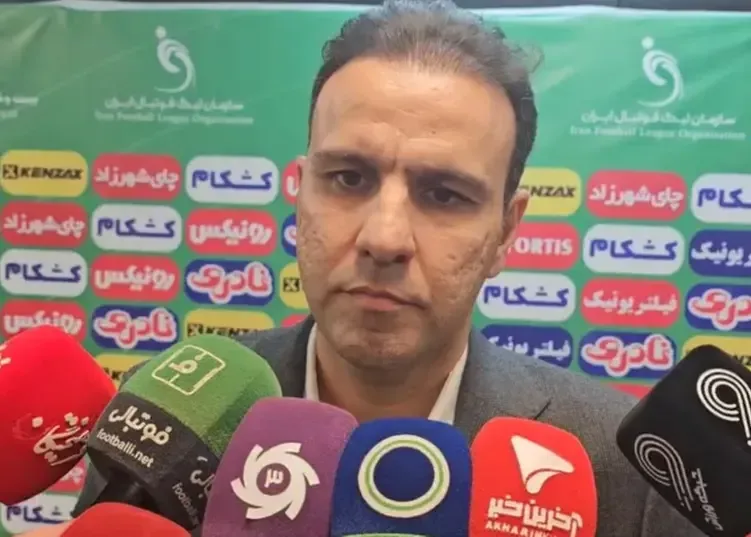 واکنش خلیلی به شایعه کنار گذاشتن هافبک پرسپولیس