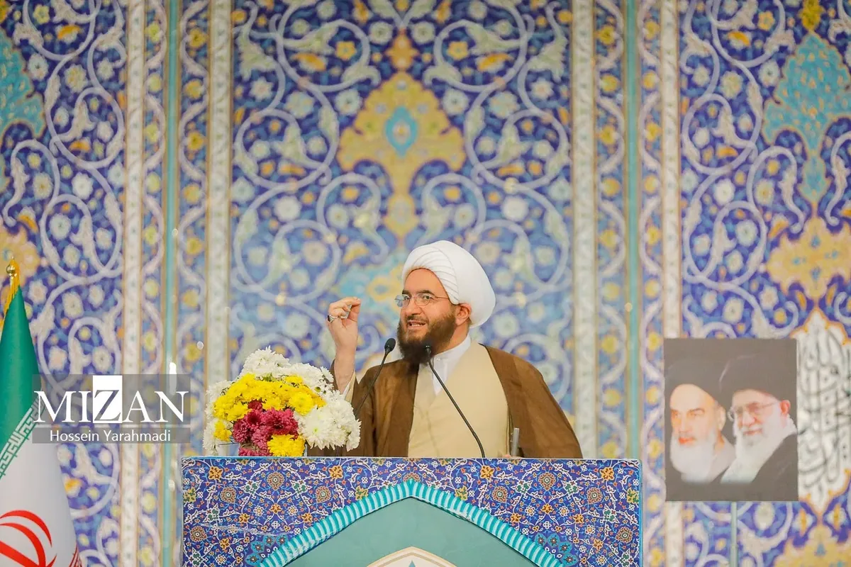 خطیب جمعه تهران: ترویج بیعفتی، ابزار دشمن در جنگ تمامعیار علیه نهاد خانواده است