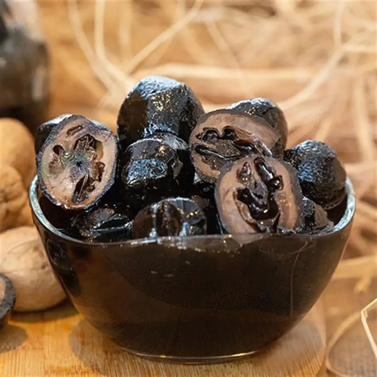 صبحونه فردا: طرز تهیه مربای گردوی تازه خانگی؛ مربایی خاص با رنگ تیره و شربت براق