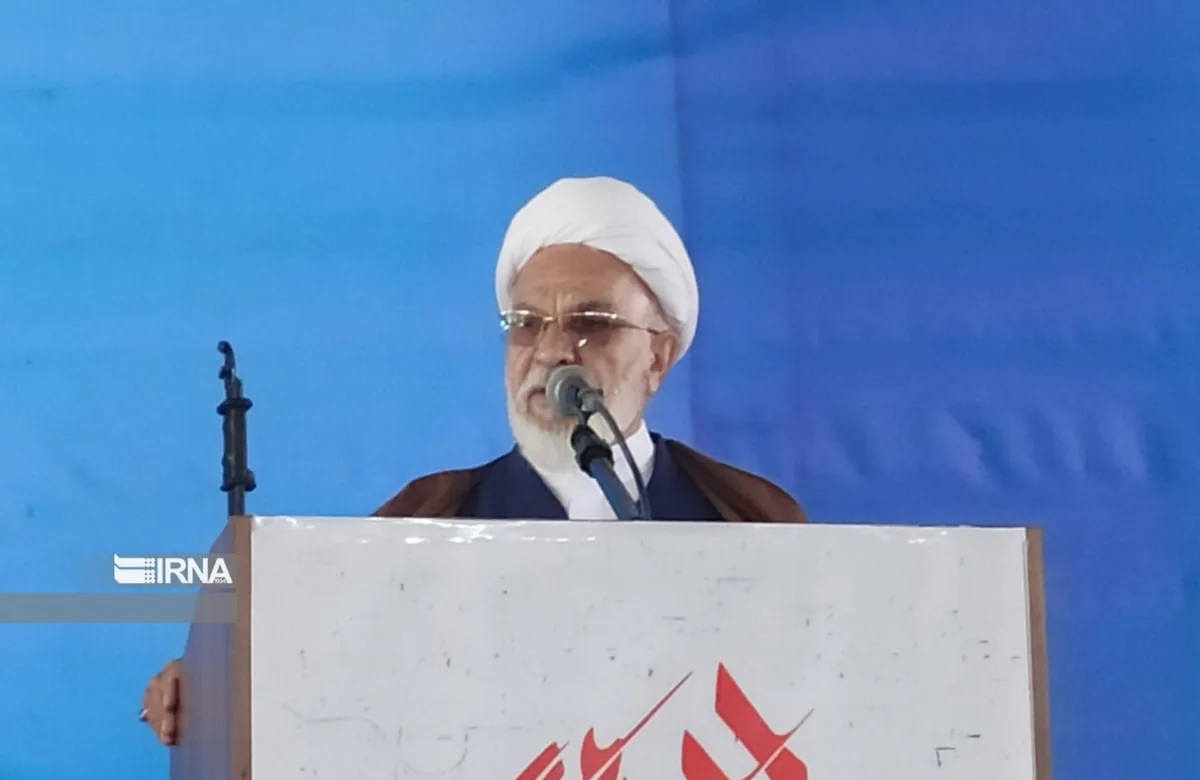 امام جمعه موقت سمنان: آمریکا با وجود تجهیزات نظامی گسترده در برابر ایران سرشکسته است