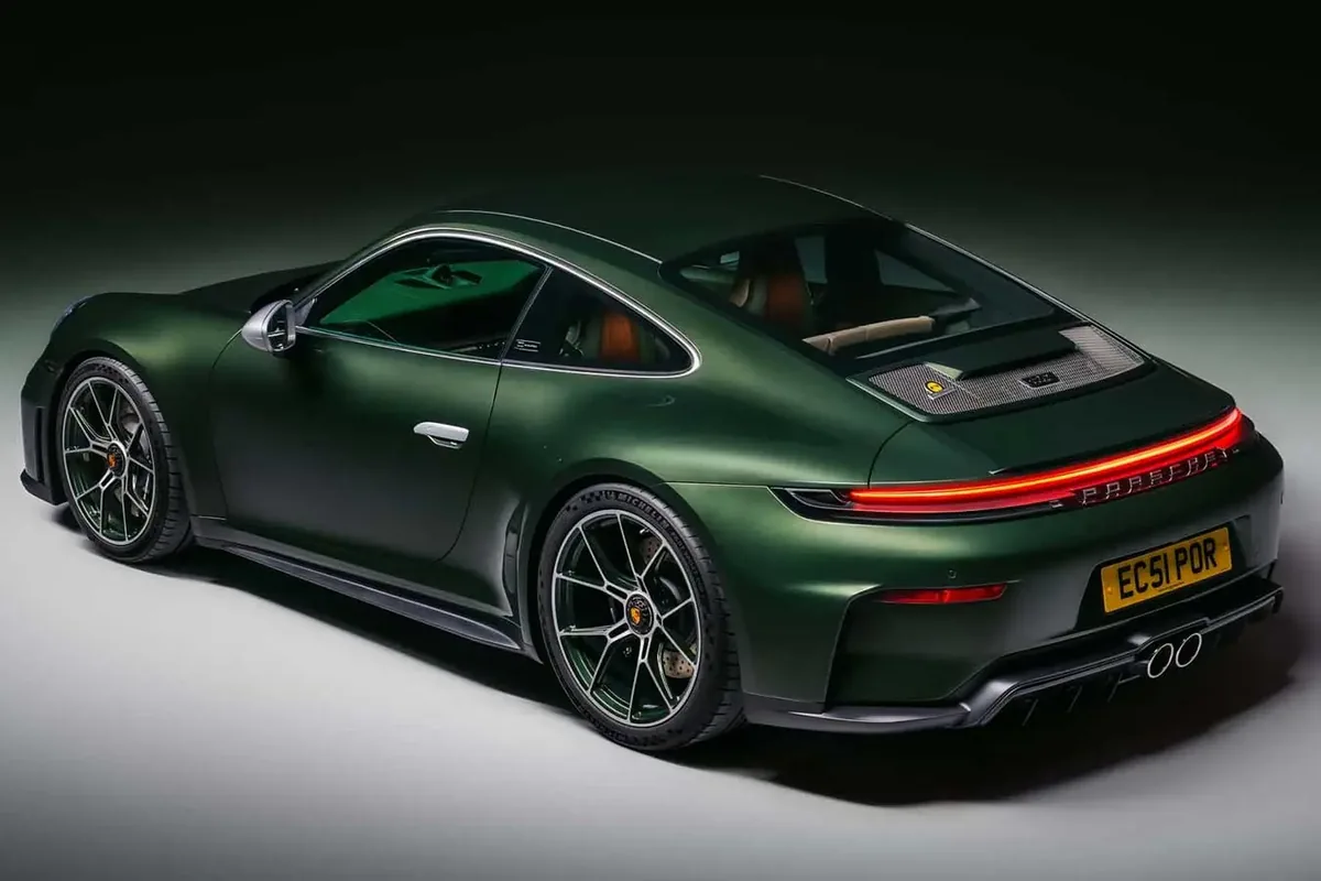 معرفی نسخه ویژه پورشه 911 GT3؛ ادای احترام به ۷۵ سال حضور در بریتانیا