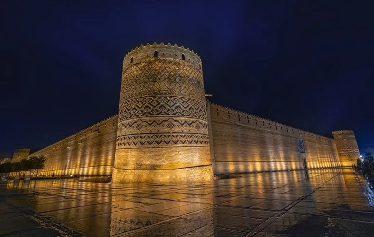 ارگ کریم خان شیراز؛ تاریخچه، دیدنیهای داخل و راهنمای بازدید