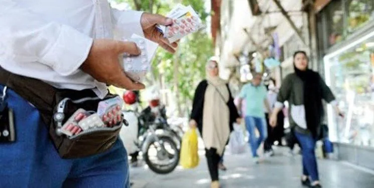 فروش داروهای کمیاب در بیرون داروخانه!