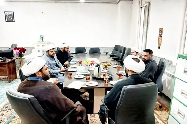جلسه شورای آموزش مدرسه علمیه امام خمینی(ره) هرسین برگزار شد+عکس