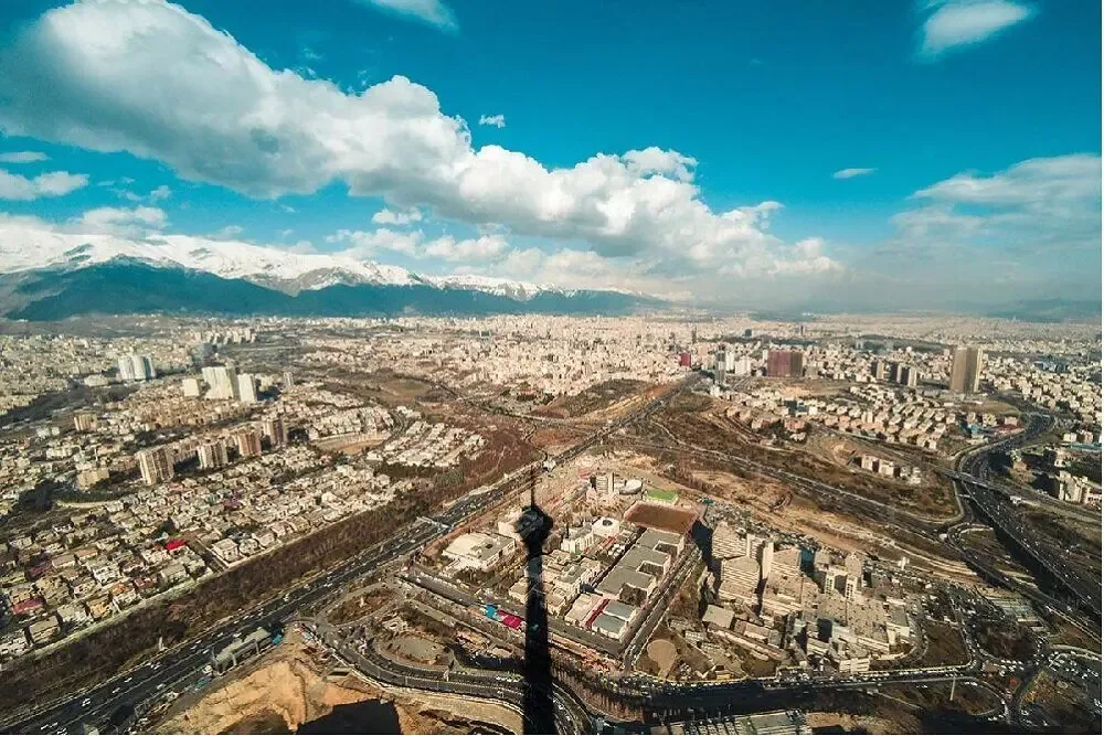 تهران در مسیر کاهش دما؛ بارش پراکنده در راه است