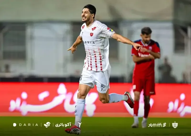 باخت ۰-۱ نساجی مقابل پرسپولیس؛ شلیک محبی برای بازگشت به صدر