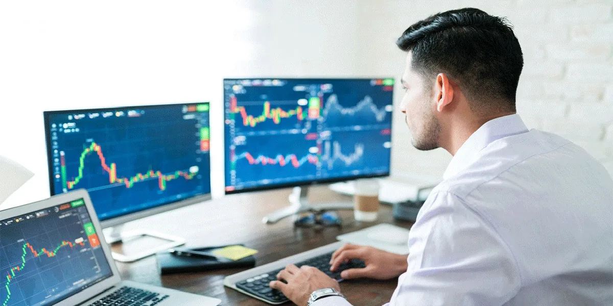 قهر پول با بورس | حقیقی ها 17 همت نقدینگی از بازار خارج کردند | سهام بزرگ زیر فشار بیشتر