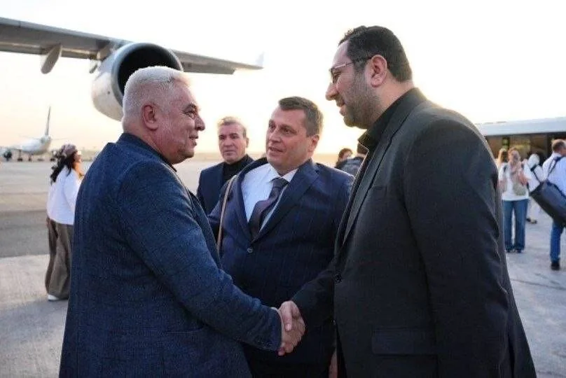 وزیر ارتباطات صربستان برای شرکت در آیین وداع با رهبر شهید وارد کشور شد