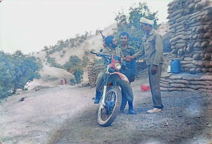 ۲ رزمنده کرمانشاهی و اصفهانی، ۷۲ نظامی عراقی را اسیر کردند