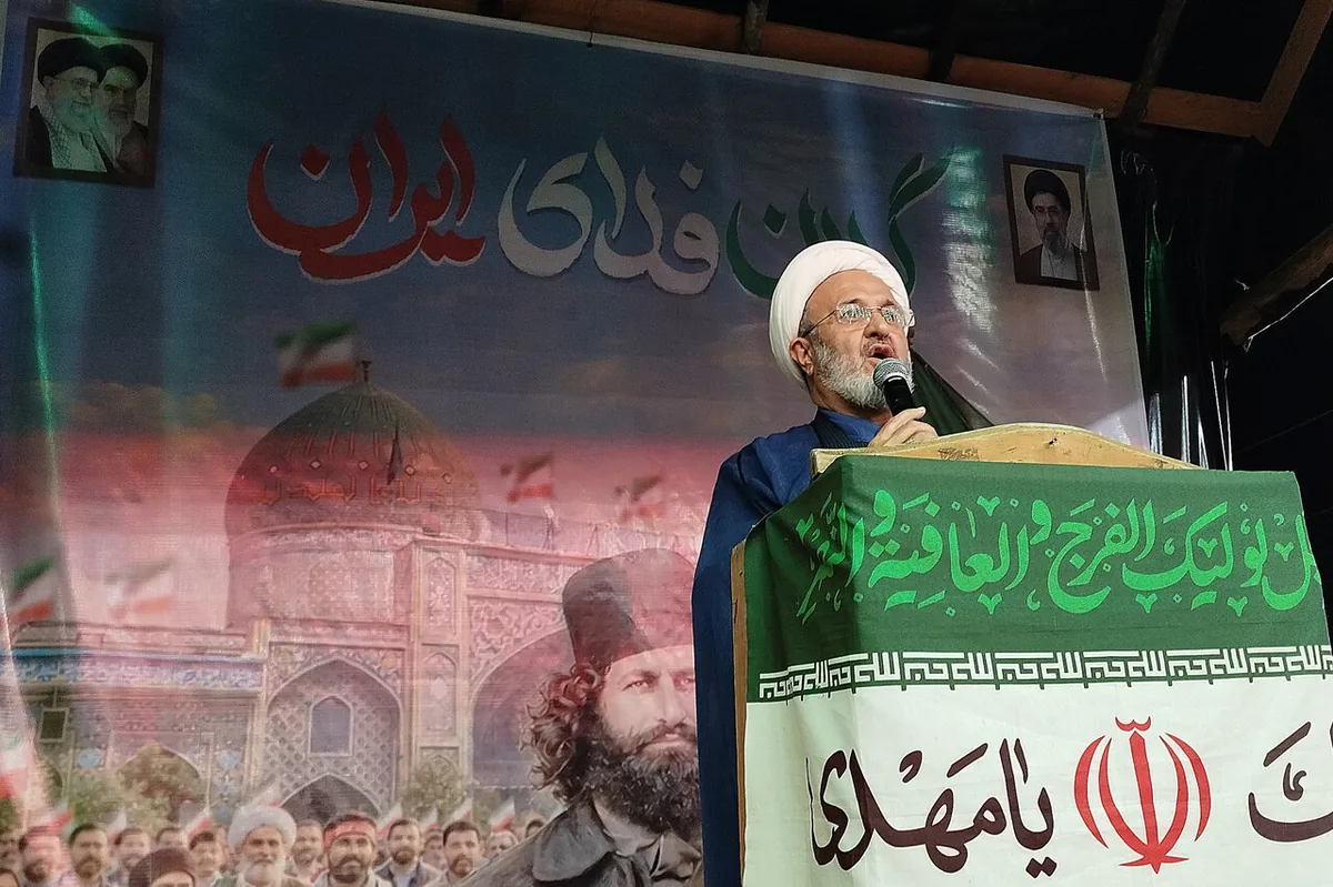 احمدی: غفلت از ارزشهای دینی جامعه را در برابر دشمن آسیبپذیر میکند