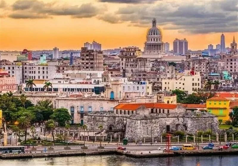 ارتش تروریست آمریکا تجاوز نظامی به کوبا را بررسی میکند