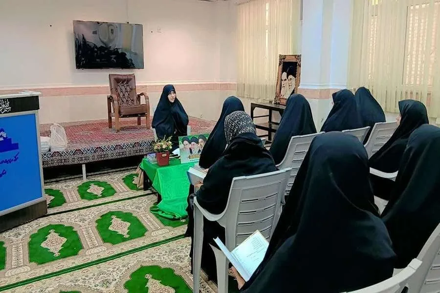 برگزاری سلسله نشستهای شرح صحیفه سجادیه در مدرسه علمیه الزهرا گناوه