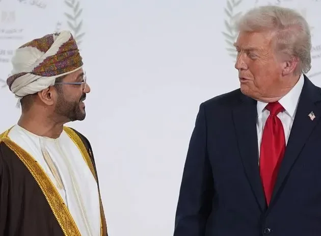 خبرنگار الجزیره: هیات عمانی تهران را ترک کرد؛ دیپلماسی در سطحی بالا همچنان ادامه دارد و ممکن است به افزایش امیدها به یک راهحل دیپلماتیک منجر شود/ ادعای کانال ۱۴ اسرائیل: ترامپ دستور توقف همه حملات علیه ایران را صادر کرد/ ادعای اکسیوس: دستور ترامپ برای توقف حملات، چند ساعت پس از ورود هیئت عمانی به تهران صادر شد/ شاید توافقی میان عمان و ایران تا پایان هفته جاری حاصل شود
