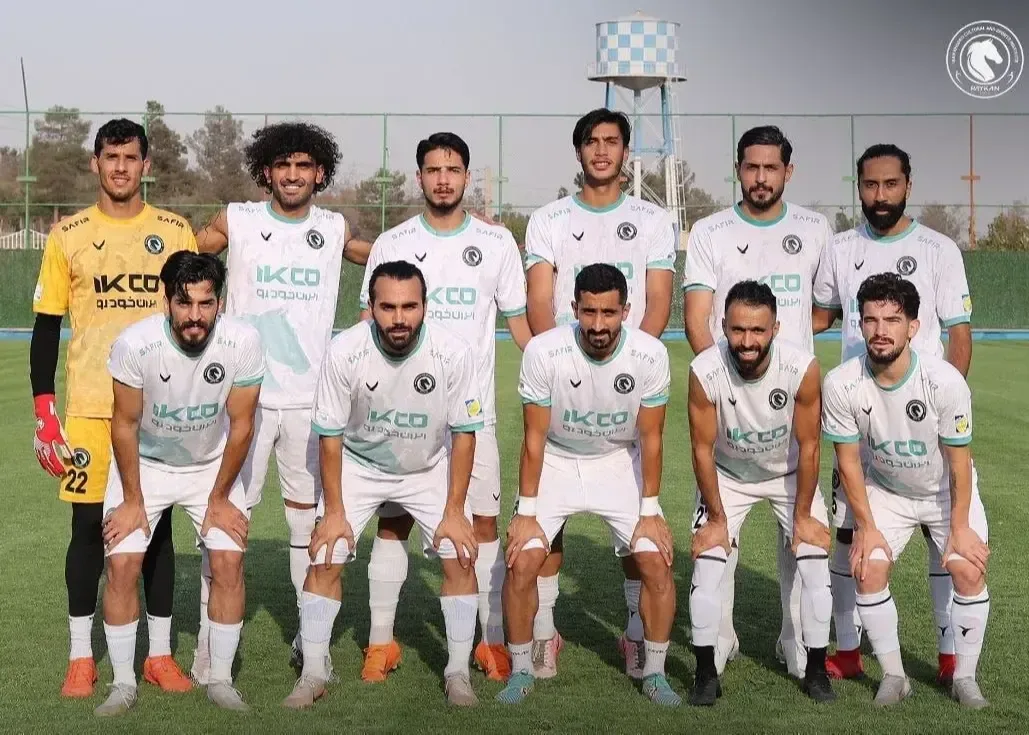جوانترین تیم لیگ برتر در غرب تهران ! (عکس)