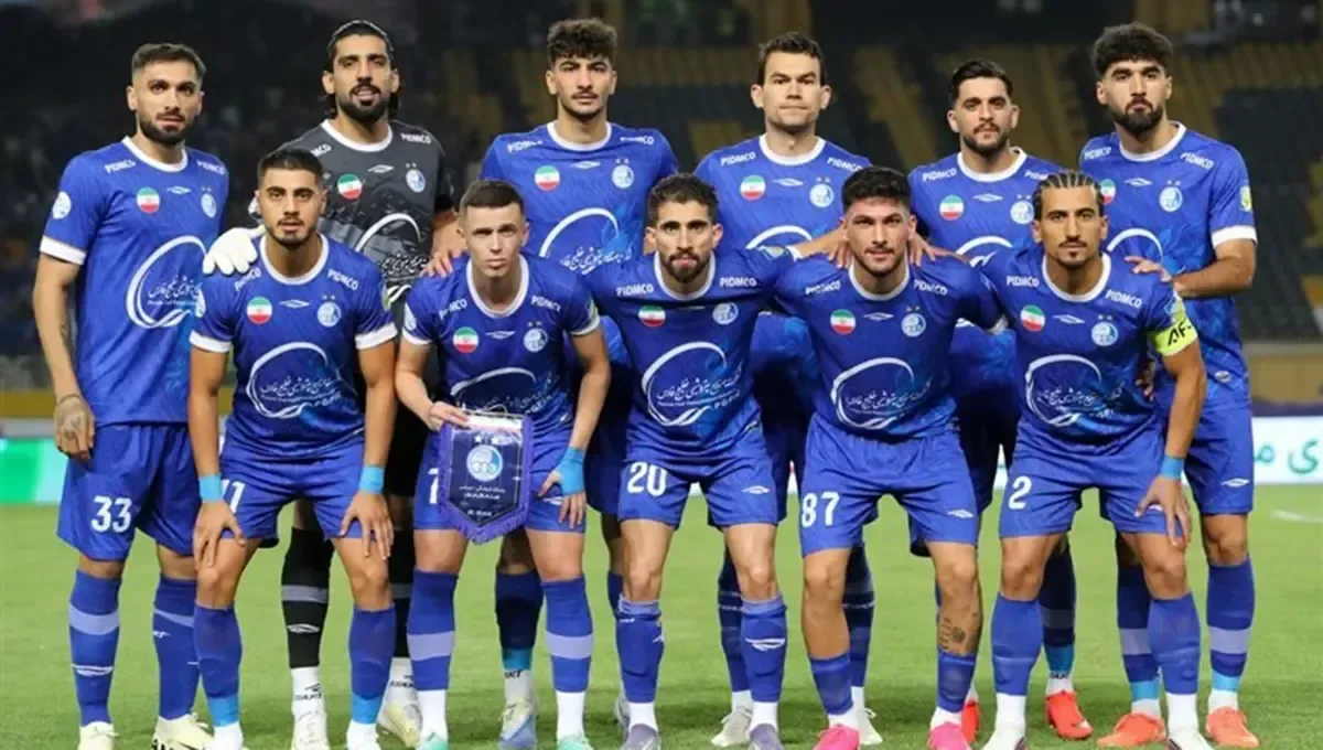 عکس| رونمایی از پیراهن استقلال و شبابالاهلی برای بازی فردا