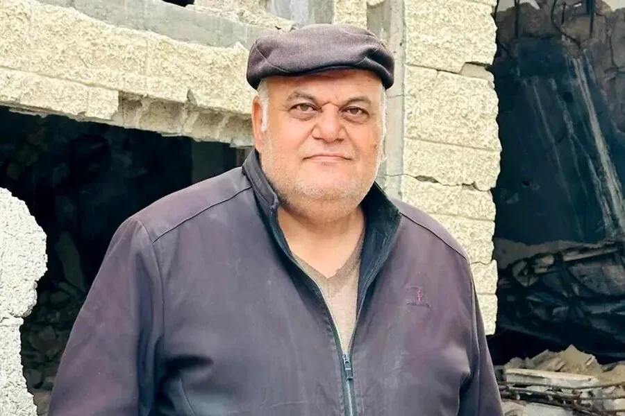از دل ویرانههای غزه تا افتخار جهانی؛ علی ابویاسین برنده عنوان «نویسنده شجاعت» شد