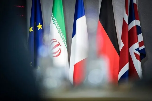 ارم نیوز: آلمان، فرانسه و بریتانیا ابتکاری جامع و دو مرحلهای را برای ارائه به ایران و آمریکا آماده کردهاند/ مبنای این مذاکرات، اصول «برجام» خواهد بود