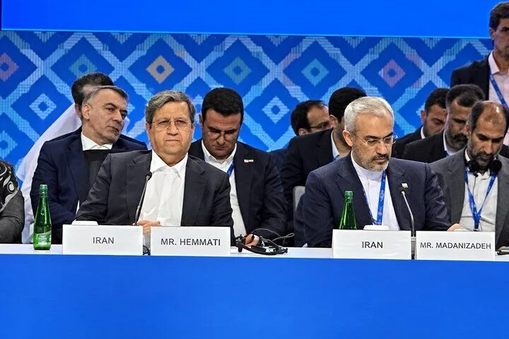 درخواست همتی از صندوق بینالمللی پول برای ارزیابی واقعبینانه اقتصاد ایران