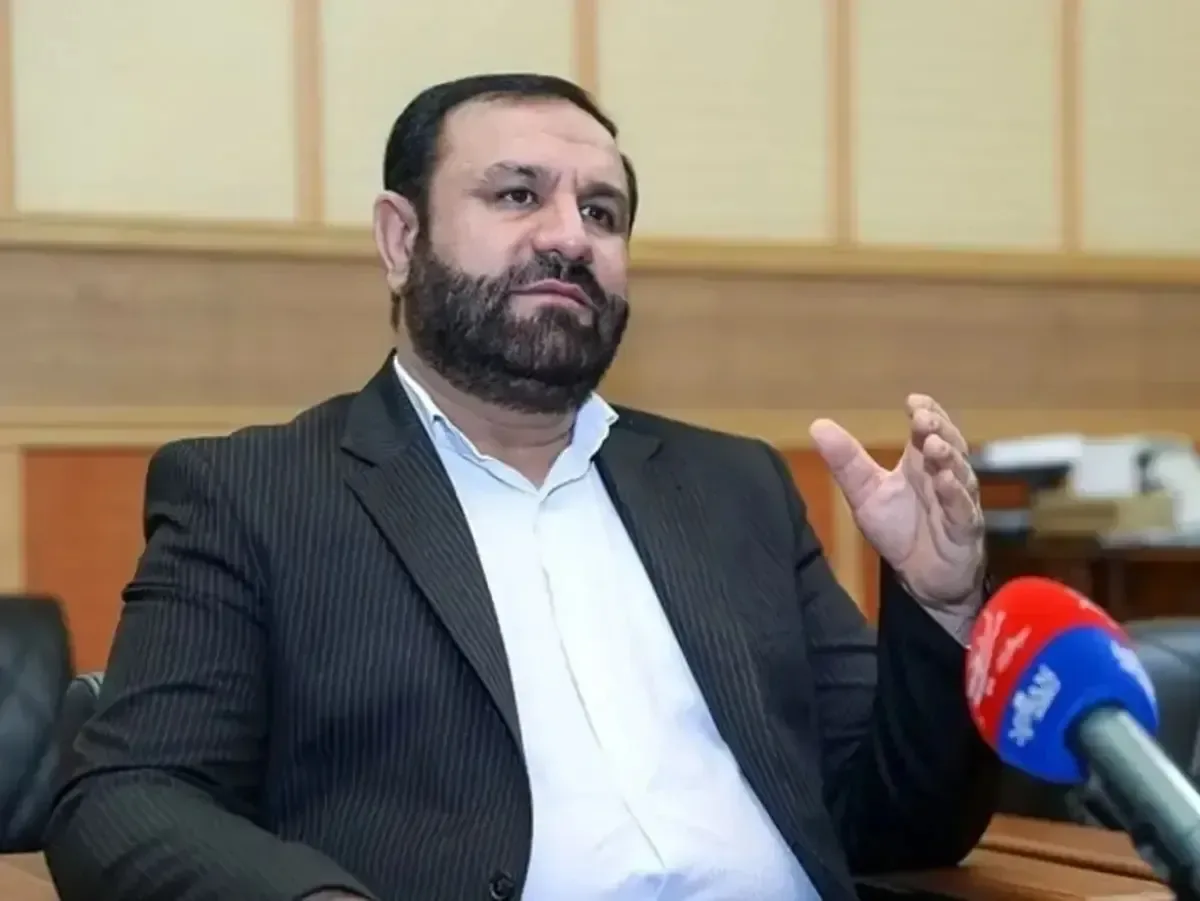دادستان تهران: صفحات مجازی تورهای گردشگری فاقد مجوز ظرف یک هفته مسدود شود / اطلاعات و سپاه با باندهای سازمانیافته ترویج و اشاعه فساد برخورد قاطع داشته باشد / چنانچه در سالنهای ورزشی، رستورانها، تالارها، بوستانها، سالنهای سینما و تئاتر هنجارشکنی رخ دهد هم با مسئول مجوز دهنده برخورد قانونی صورت خواهد گرفت و هم با شخص خاطی