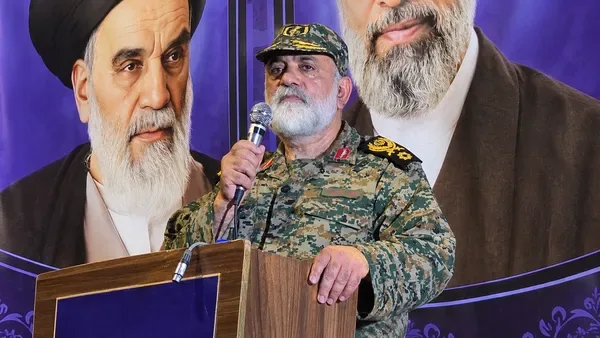 سردار نقدی، مشاور فرمانده کل سپاه: مراکز موشکی ایران با وجود بمبارانهای سنگین، هیچ آسیبی ندیده و ذخایر استراتژیک کشور کاملاً سالم مانده/ آمریکا جرأت نمیکند به ایران یکپارچه با جمعیتی آماده شهادت، حمله زمینی کند