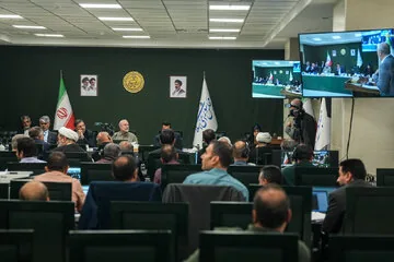عضو کمیسیون امنیت ملی: ملاک قضاوت درباره مجلس نباید صرفاً باز یا بسته بودن درهای صحن علنی باشد/ امروز مهمترین مسئله مردم معیشت است