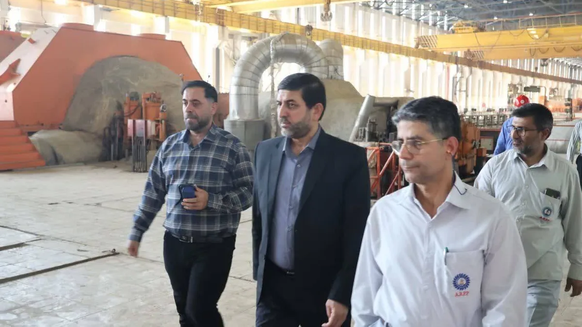 مطالبات کارکنان نیروگاه رامین پیگیری میشود/ تکمیل نیروگاه شهدای ویس تا پیش از تابستان