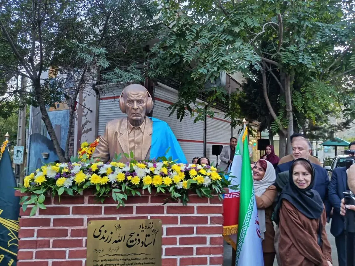 تندیس صدای ماندگار البرز در زادگاهش رونمایی شد
