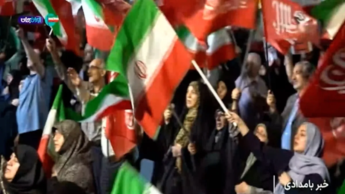 تأکید مردم بر ایستادگی پای آرمانها در تجمعات شب دویست و سیوسوم + فیلم