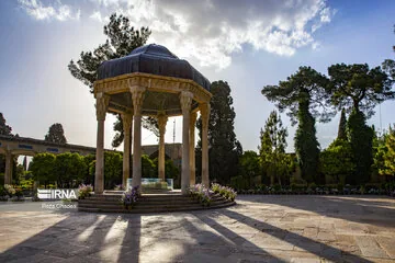 حافظ، هم‌صحبت انسان امروز و هویت جاودانه شیراز