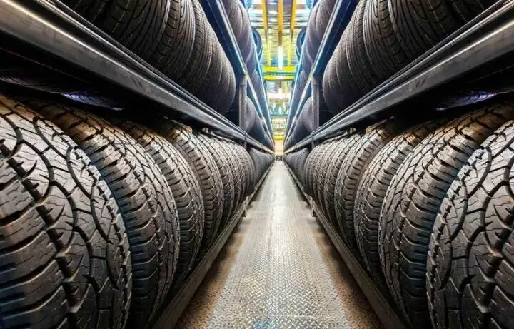 ضربالاجل سهروزه دادستان تهران برای رفع مشکل تأمین ارز و آغاز عرضه مستقیم لاستیک و روغن