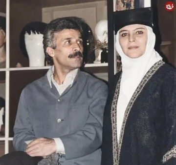 زری خوشکام، همسر علی حاتمی، در پشت صحنه سلطان صاحبقران؛ سال ۵۴ / عکس