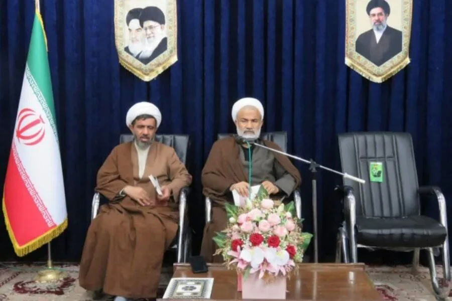 توسعه جلسات خانگی و تربیت حافظان قرآن؛ محورهای اصلی نشست شورای قرآنی دشتستان