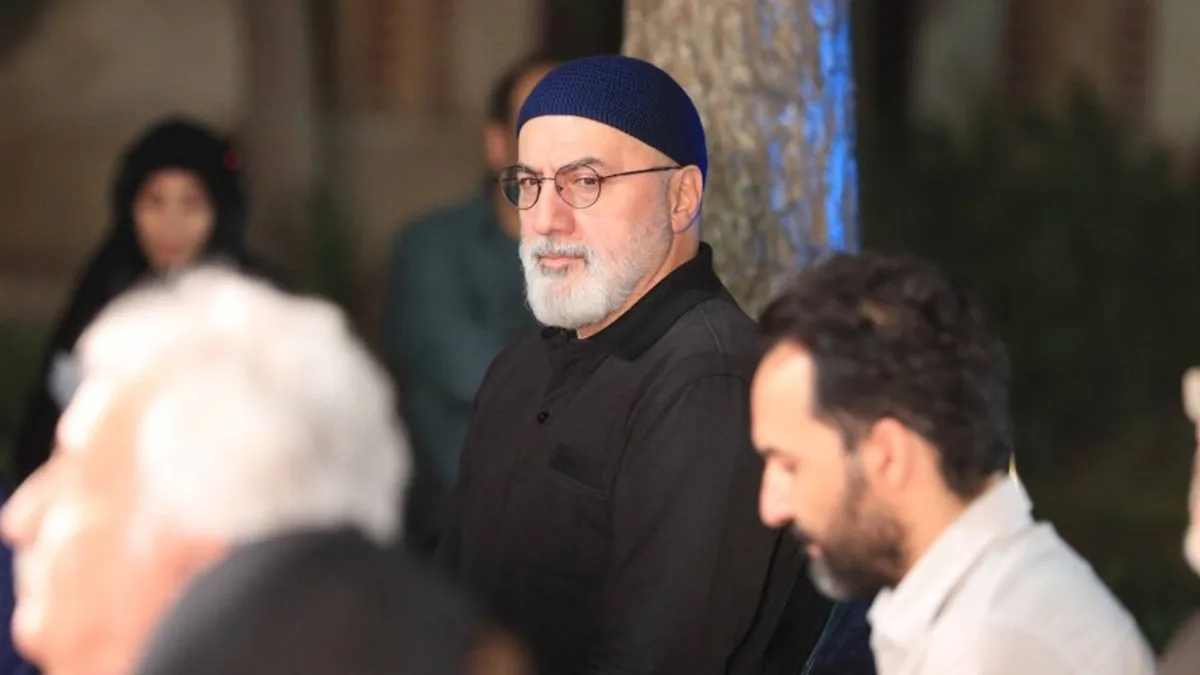 محمد کاسبی هنرمندی بود که مردمداری و سفرهداری را به من آموخت