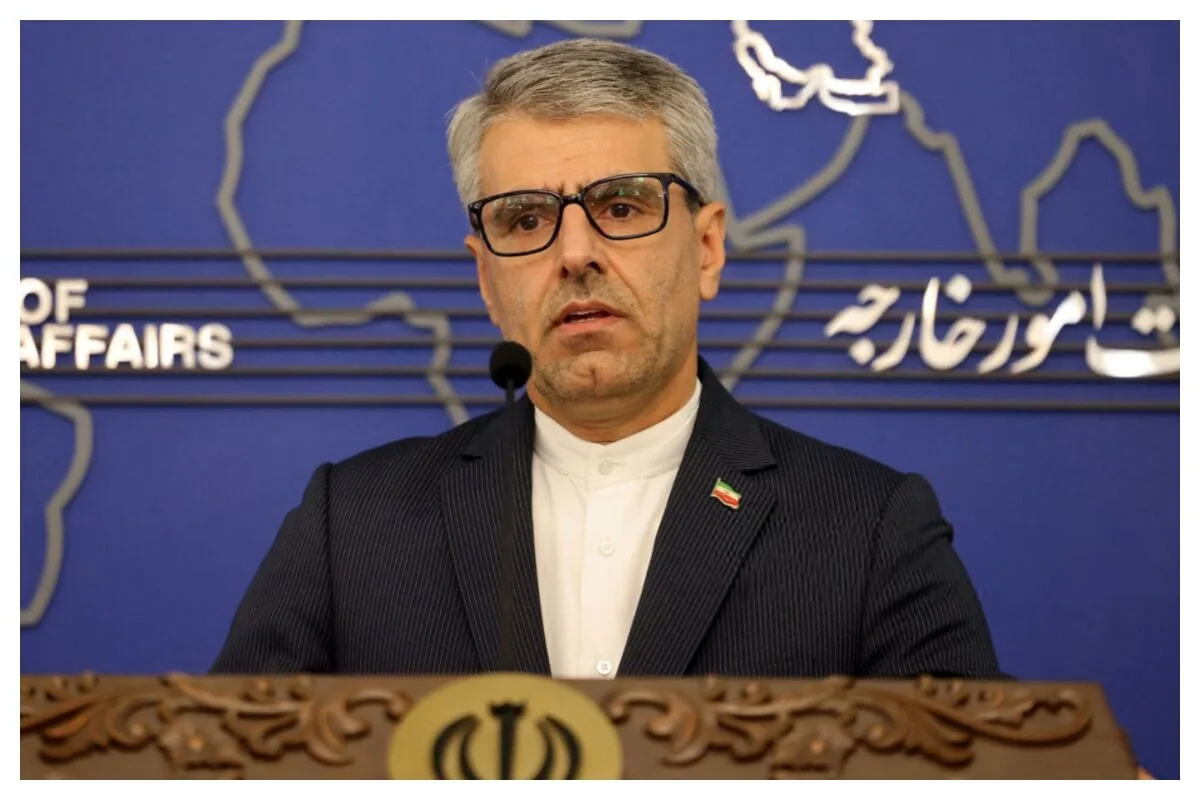 بقایی: با عمان درباره تعیین یک مسیر موقت در تنگه هرمز به تفاهم رسیدهایم/ برخی جزئیات اجرایی در حال پیگیری است