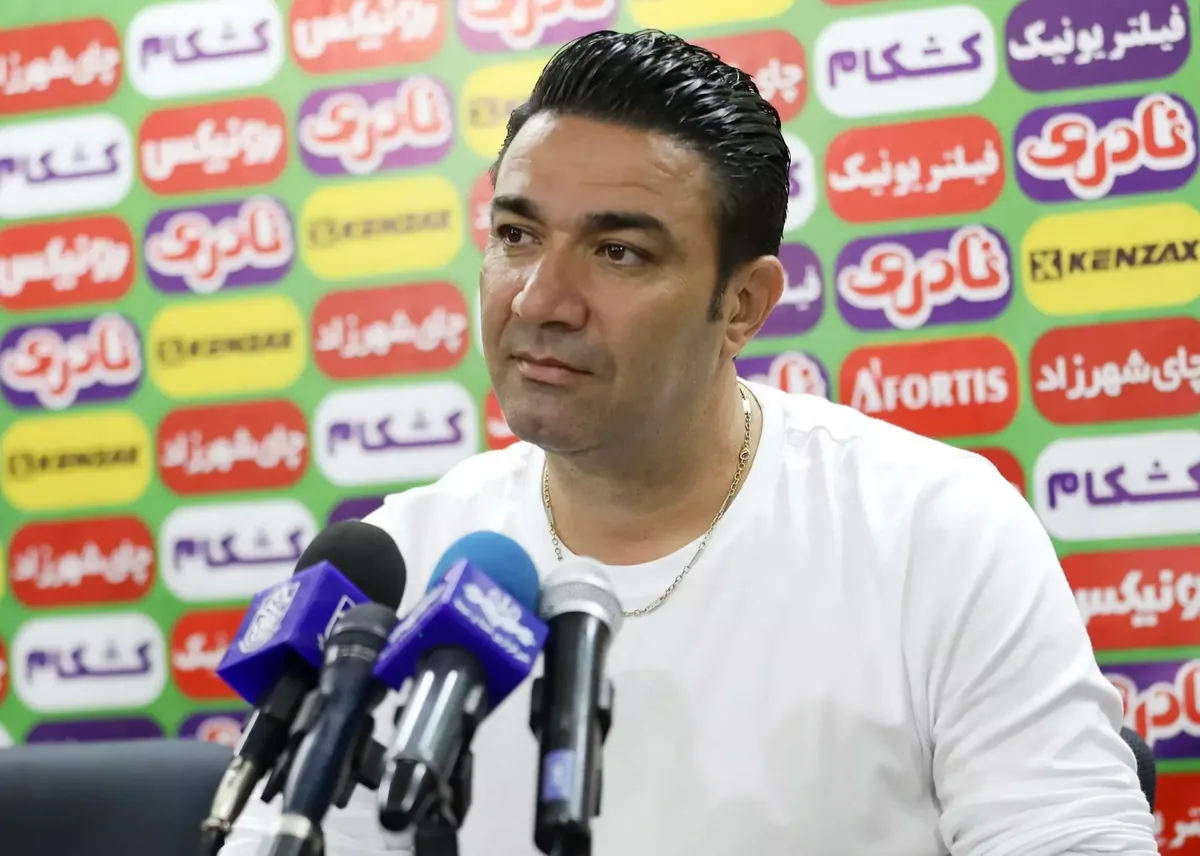 نکونام: استقلال با اوت دستی زمان بازی را میکشت