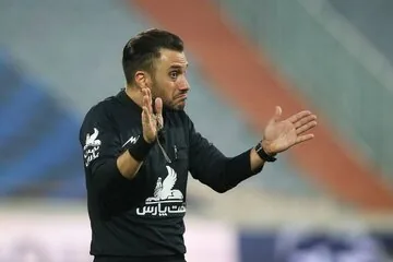 اسامی داوران هفته یازدهم لیگ برتر فوتبال/سید رضا مهدوی بازی پرسپولیس را سوت میزند