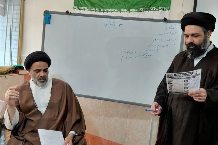 برگزاری کرسی آزاداندیشی «نماز و تمدن نوین اسلامی» در حوزه علمیه زاهدان