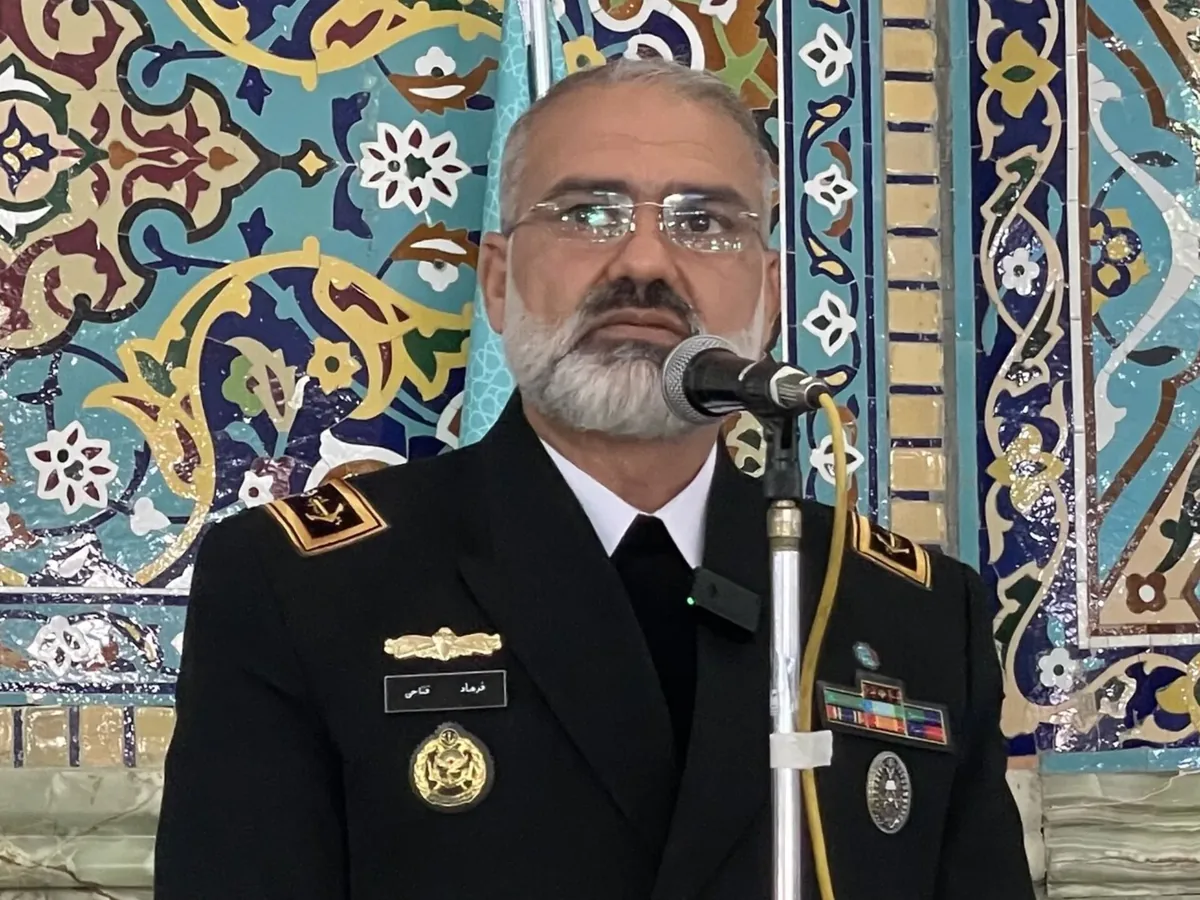 دشمن در جنگ ۴۰ روزه، مراکز موشکی و زاغه مهماتی را زد که ما در آنها چیزی نداشتیم/ در همان روزهای ابتدایی جنگ، «آبراهام لینکلن» را مورد اصابت قرار دادیم، ولی یک یگان شناور که از امکانات بسیار زیادی برخوردار است، با یک موشک غرق نخواهد شد؛ بلکه مأموریت آن به تاخیر میفتد/ «آبراهام لینکلن» از «تنگه ولایت» نتوانست بالاتر بیاید و ۸ نفر در آن خودکشی کردند