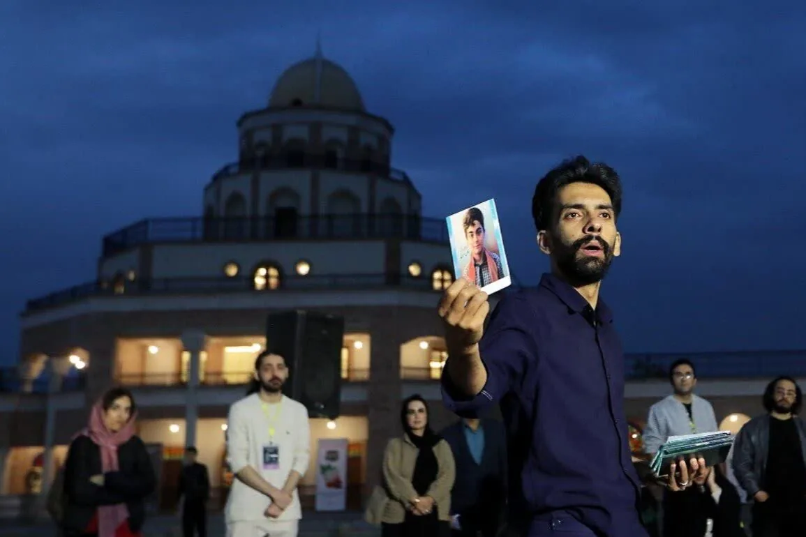 «میم مثل میناب»؛ ادای دین یک معلم به دانشآموزان جانباخته