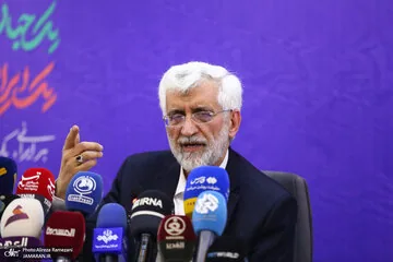دکتر جلیلی گفتند رهبری مخالفتی با اصل مذاکره ندارند/ پایگاه خبری بصیرت جزئیات دیدار نماینده ولی فقیه در سپاه با سعیدجلیلی را منتشر کرد