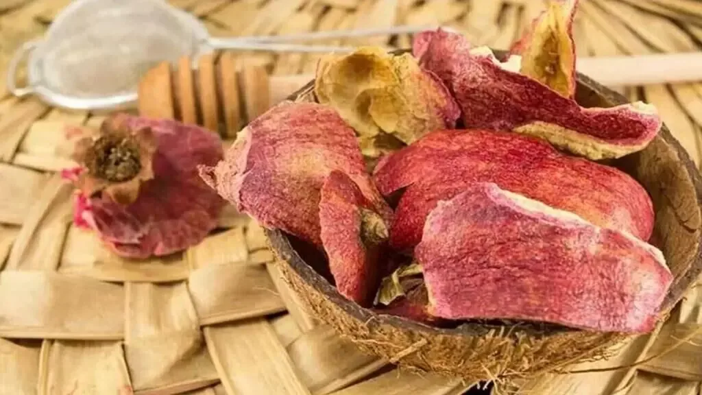 پوست انار را دور نریزید؛ خواص شگفت‌انگیز عصاره پوست انار