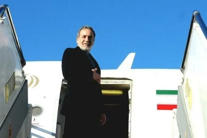 عراقچی برای شرکت در اجلاس وزیران خارجه کشورهای اسلامی عازم عراق شد